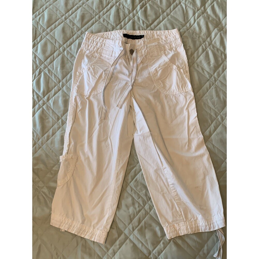 Calvin Klein capri pants size 2P -White